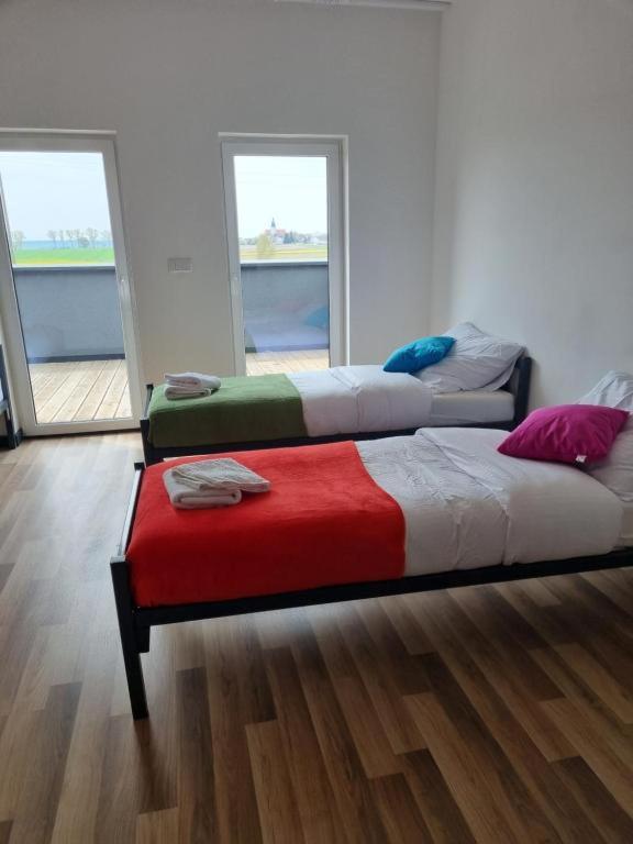 Mlynska 8 Opole-Gorki Villa Ngoại thất bức ảnh